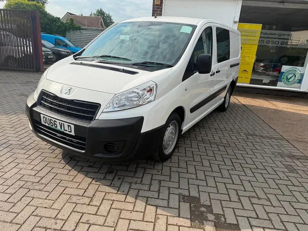 Used Peugeot Expert 2016 White Van