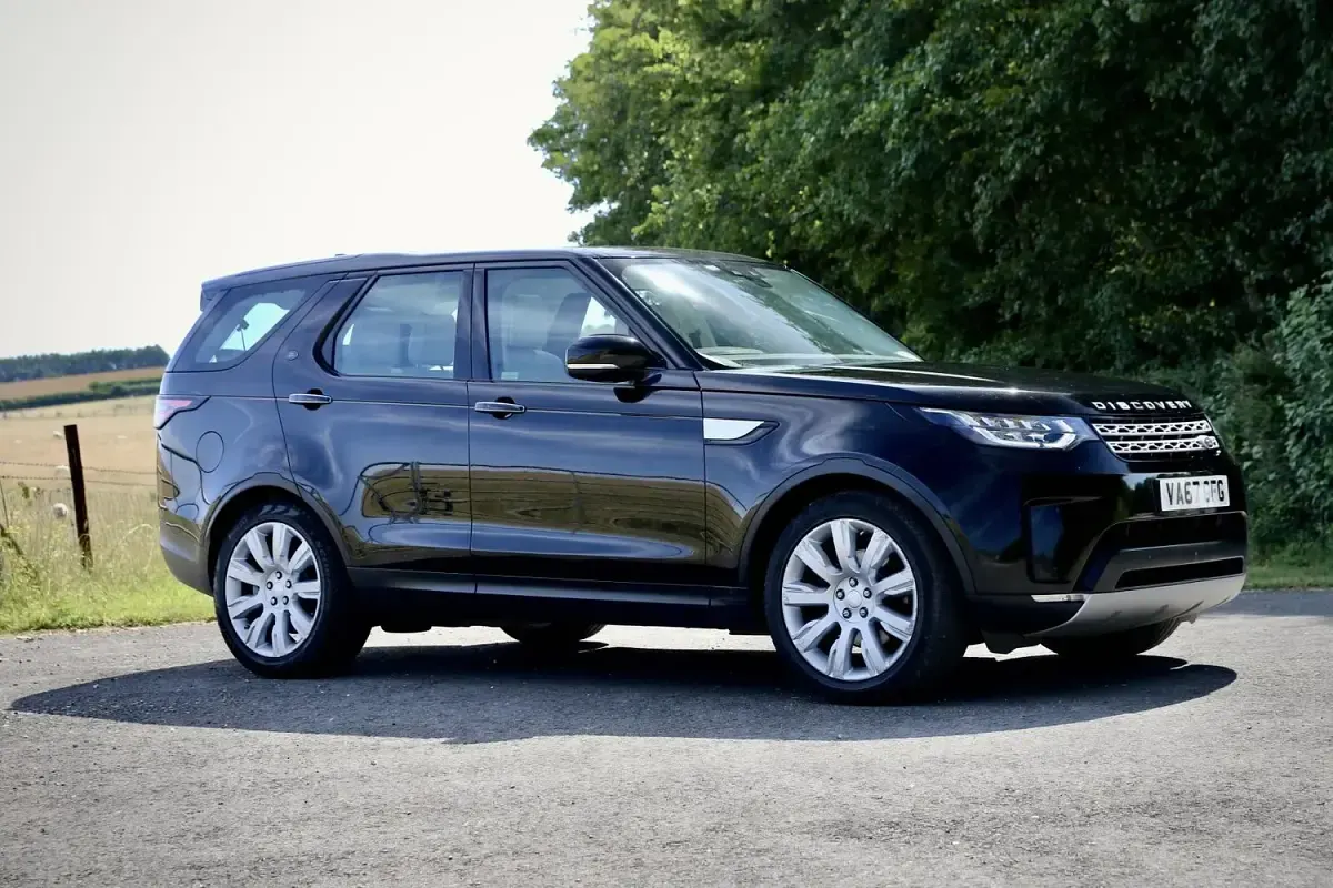 Used Land Rover Discovery HSE Luxury 258 HP (189 kW) 2018 Black SUV