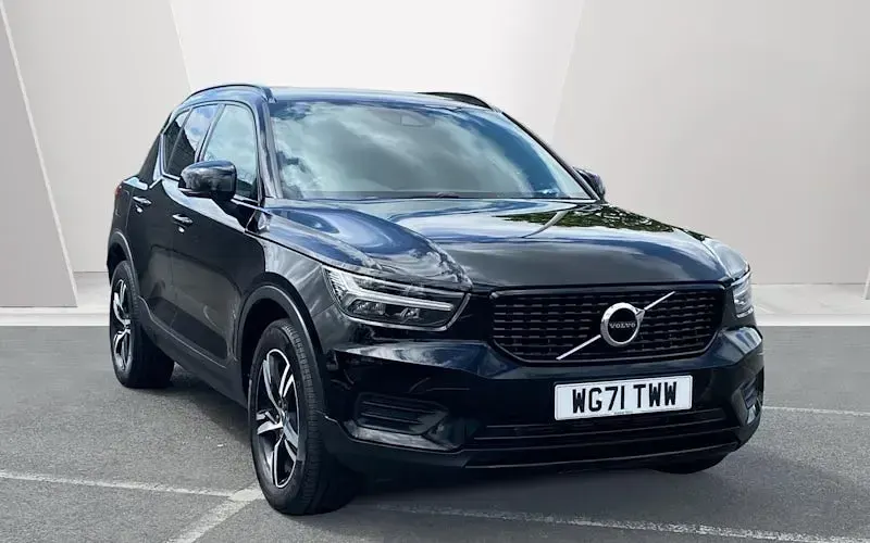 Used Volvo XC40 R-Design 163 HP (119 kW) 2021 SUV