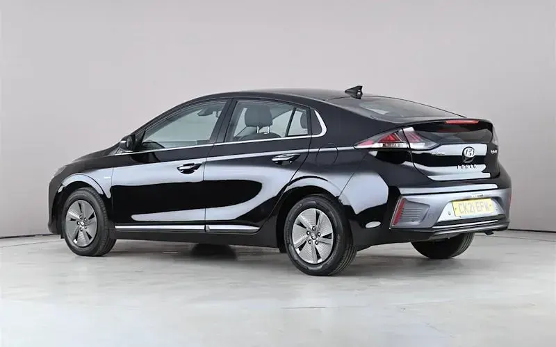 Gebraucht Hyundai Ioniq Premium 141 PS (103 kW) 2021 Schwarz Kleinwagen