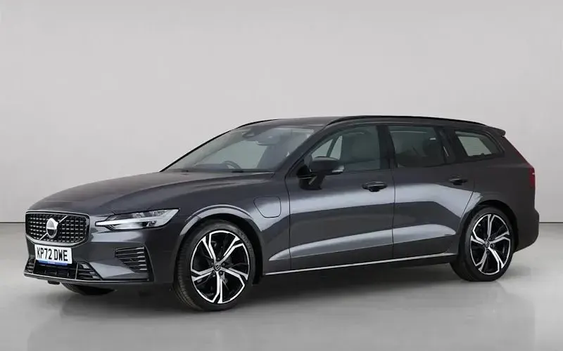 Used Volvo V60 Plus 349 HP (256 kW) 2022 Grey Estate