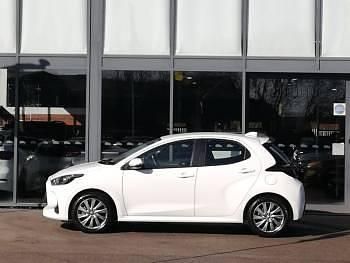 Used Toyota Yaris Hybrid 116 HP (85 kW) 2023 White Hatchback