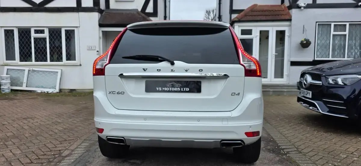 Used Volvo XC60 SE 190 HP (139 kW) 2016 White SUV