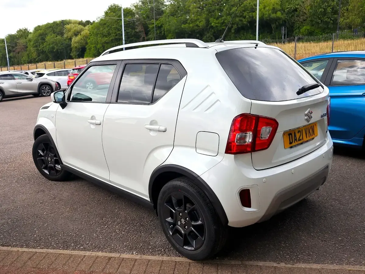 Used Suzuki Ignis SZ-T 83 HP (61 kW) 2021 White SUV