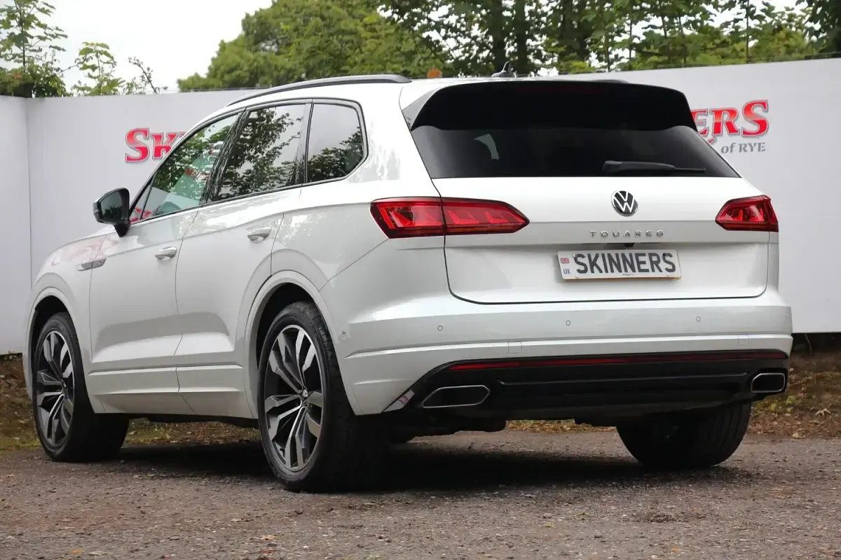 Used VW Touareg Black Edition 286 HP (210 kW) 2021 White SUV