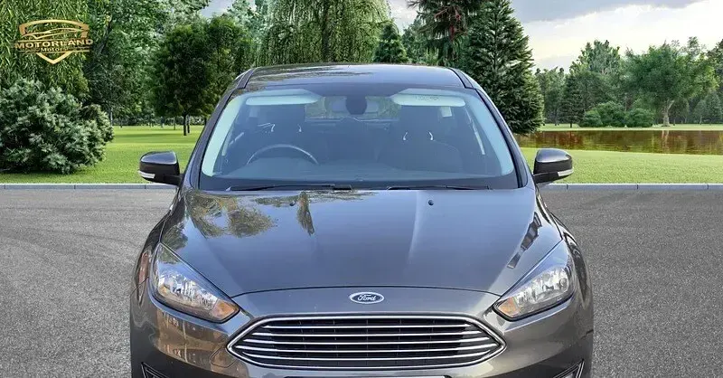 Used Ford Focus Zetec 125 HP (91 kW) 2016 Grey Hatchback