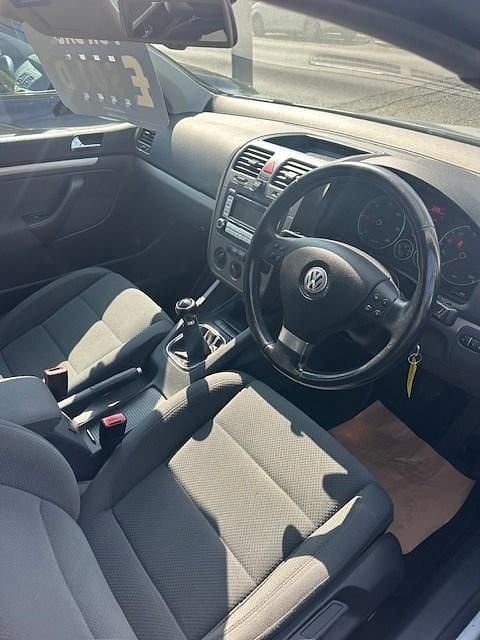 Image 3/4