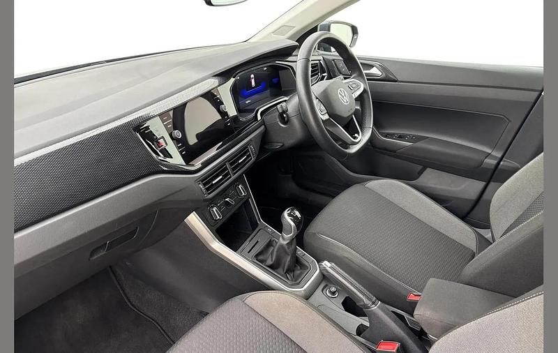 Used VW Polo Life 95 HP (69 kW) 2024 Grey Hatchback