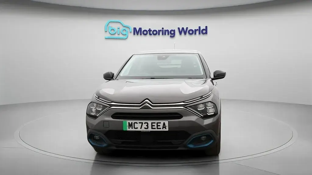 Usado Citroën e-C4 Shine 100 kW (136 HP) 2023 Citadino