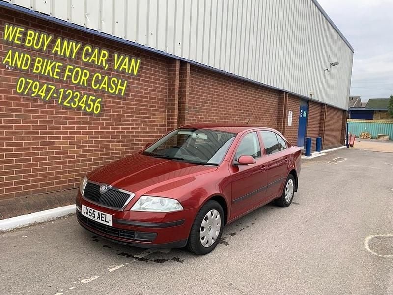 Used Skoda Octavia Ambiente 105 HP (77 kW) 2005 Red Hatchback