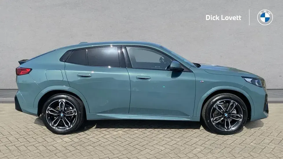 Usado BMW X2 M Sport 168 CV (123 kW) 2025 Verde SUV