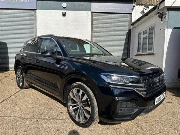 Blue Used 2018 VW Touareg R-line SUV | £25,495 (Expensive) - Image 1/1