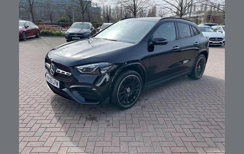 Used Mercedes GLA200 AMG Line Premium Plus 161 HP (118 kW) 2025 Black SUV