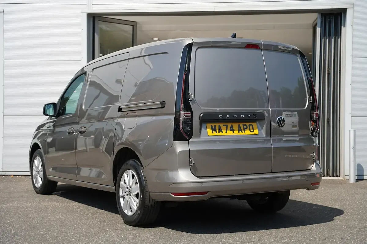 Used VW Caddy Maxi Pro 122 HP (89 kW) 2024 Beige MPV