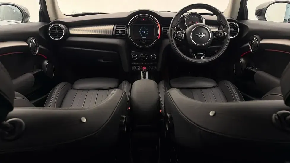 Used Mini Cooper Exclusive 134 HP (98 kW) 2020 Silver Hatchback