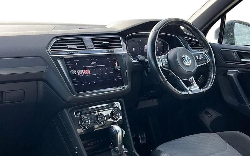 Usado VW Tiguan R-line 150 CV (110 kW) 2019 Negro SUV