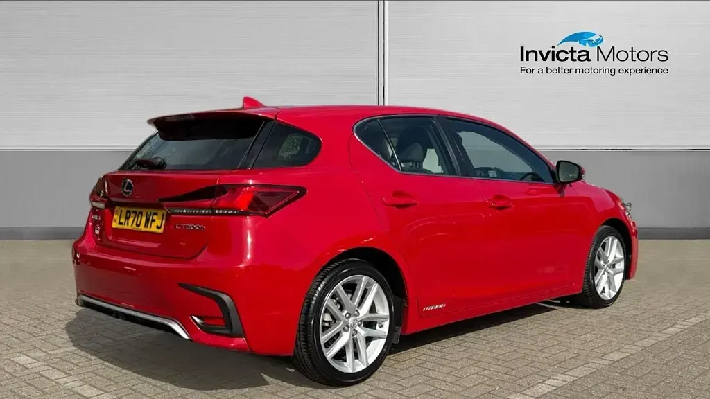 Used Lexus CT200h 134 HP (98 kW) 2020 Red Hatchback