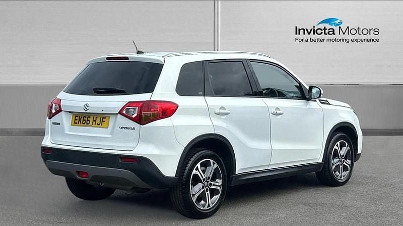 Second-hand Suzuki Vitara SZ5 120 CP (88 kW) 2016 Alb SUV