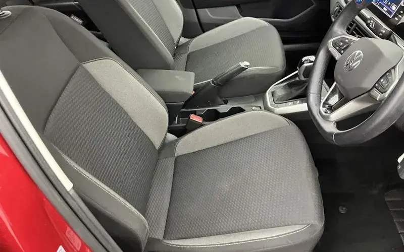 Used VW Taigo Life 110 HP (80 kW) 2022 Red SUV