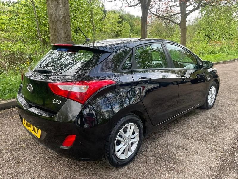 Begagnad Hyundai i30 Active 100 HK (73 kW) 2015 Svart Halvkombi