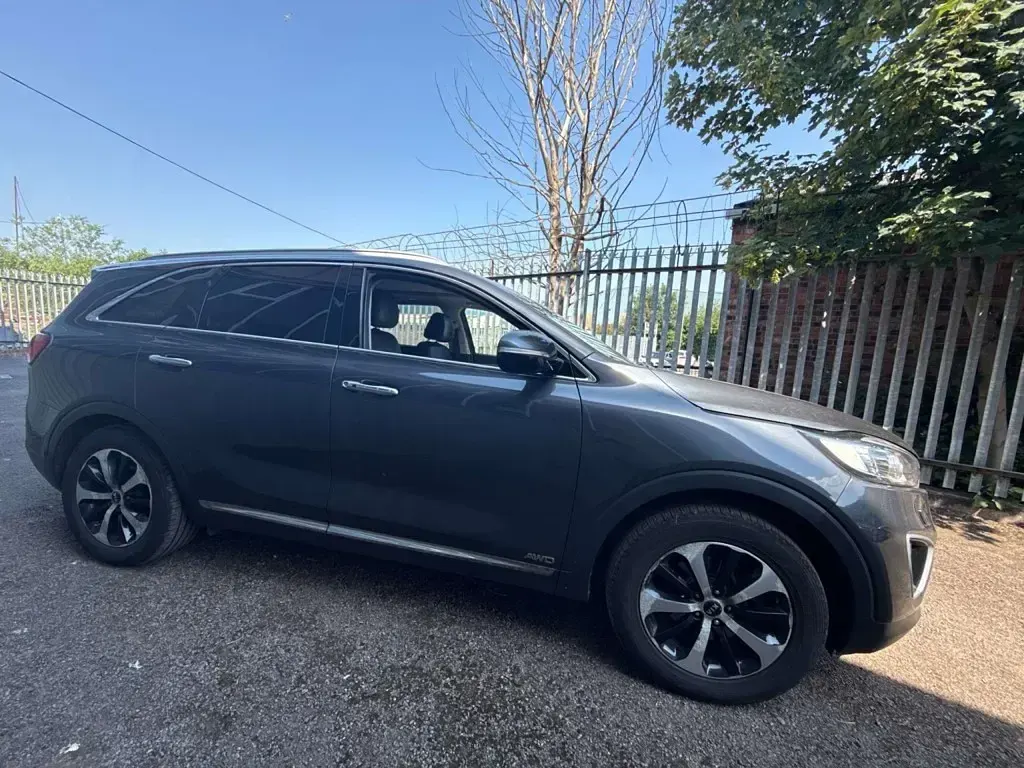 Used Kia Sorento 200 HP (147 kW) 2015 Grey SUV