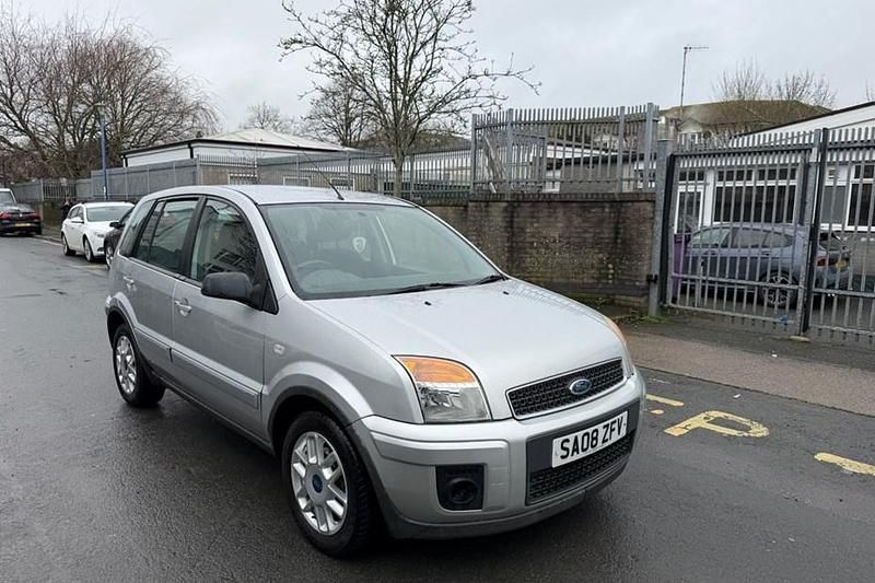 Used Ford Fusion Zetec 68 HP (50 kW) 2008 Silver Hatchback