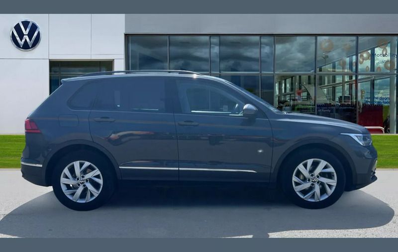 Used VW Tiguan Life 150 HP (110 kW) 2022 Grey SUV
