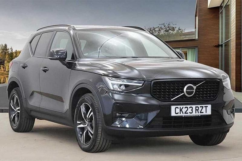 Onyx black Used 2023 Volvo XC40 Plus SUV | £29,995 (Fair price) - Image 1/4