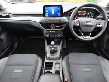 Used Ford Focus Active X 120 HP (88 kW) 2020 Red Hatchback