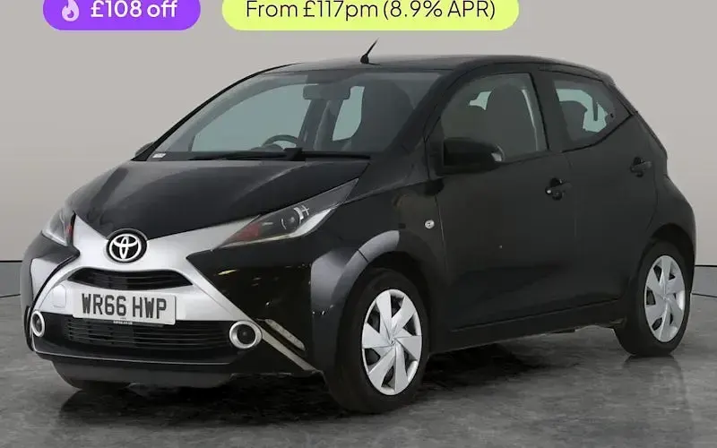 Używany Toyota Aygo X-play 69 KM (50 kW) 2018 Hatchback