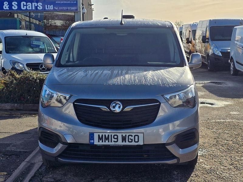 Used Vauxhall Combo Sportive 100 HP (73 kW) 2019 Grey Van