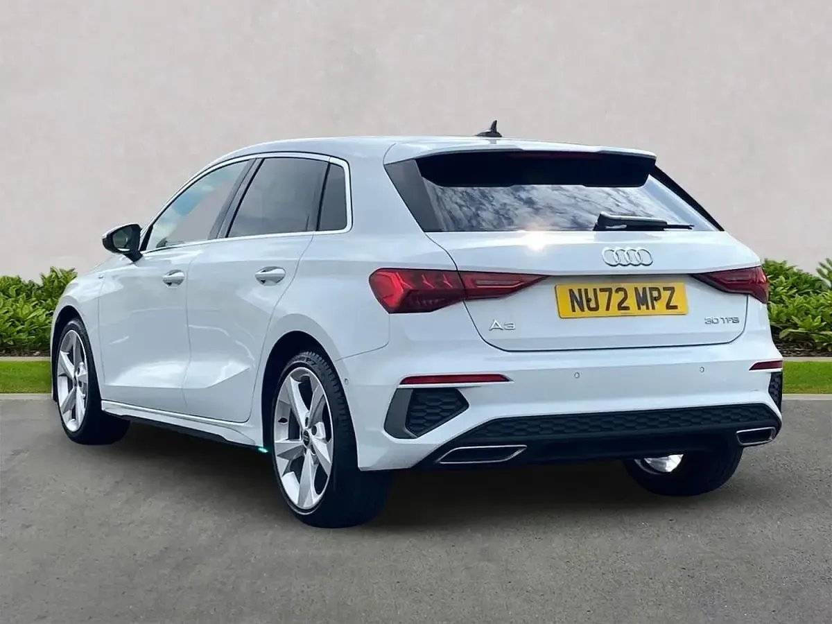 Used Audi A3 Sportback S-Line 110 HP (80 kW) 2022 White Hatchback