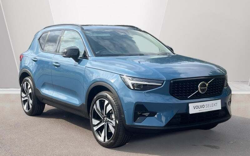 Used 2022 Volvo XC40 R-Design Pro SUV | £35,990 - Image 1/4