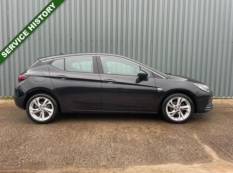 Used Vauxhall Astra SRi 150 HP (110 kW) 2015 Black Hatchback