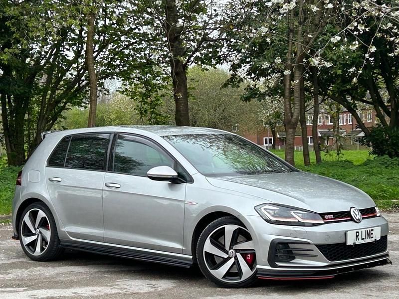 Usado VW Golf VII GTI 245 HP (180 kW) 2019 Prateado Citadino