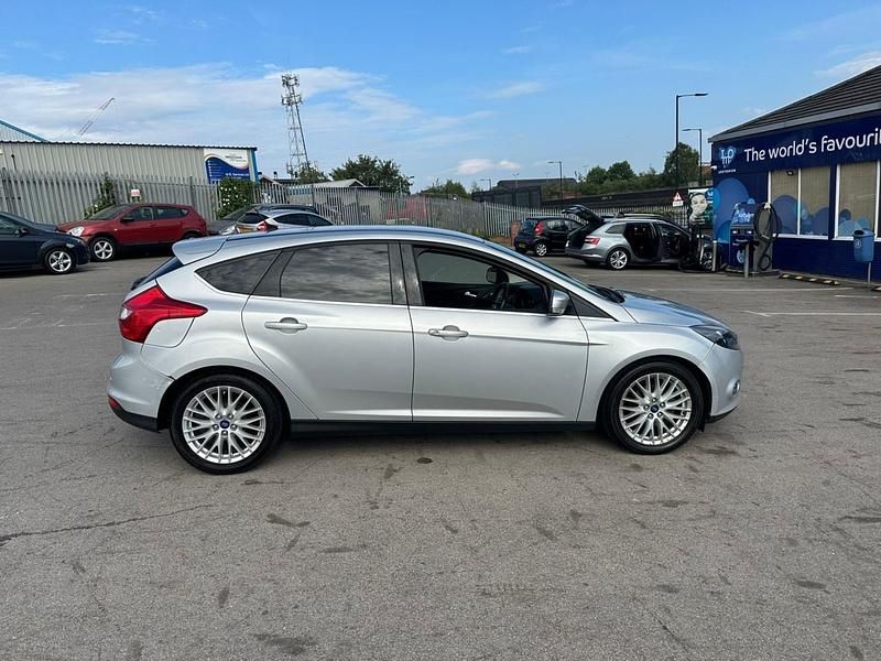 Used Ford Focus Zetec 2014 Silver Hatchback