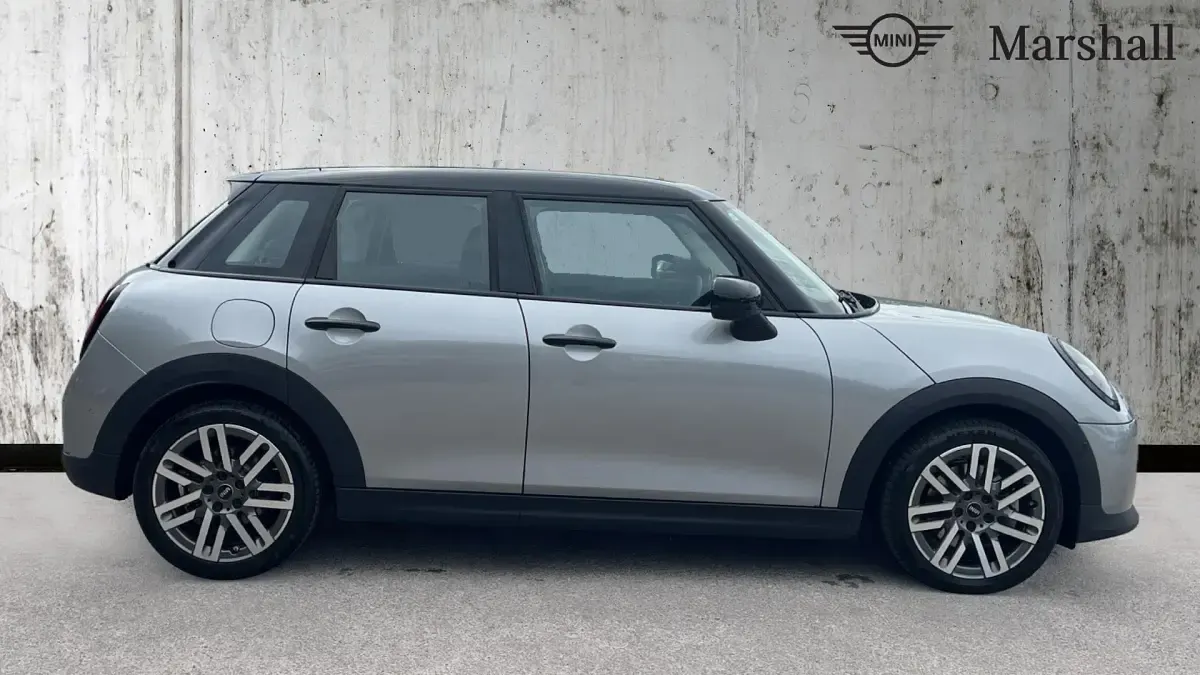 Used Mini Cooper Hatch 113 kW (154 HP) 2025 Silver Hatchback