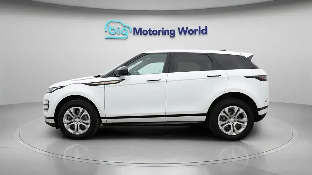 Used Land Rover Range Rover evoque R-Dynamic 207 HP (152 kW) 2022 White SUV