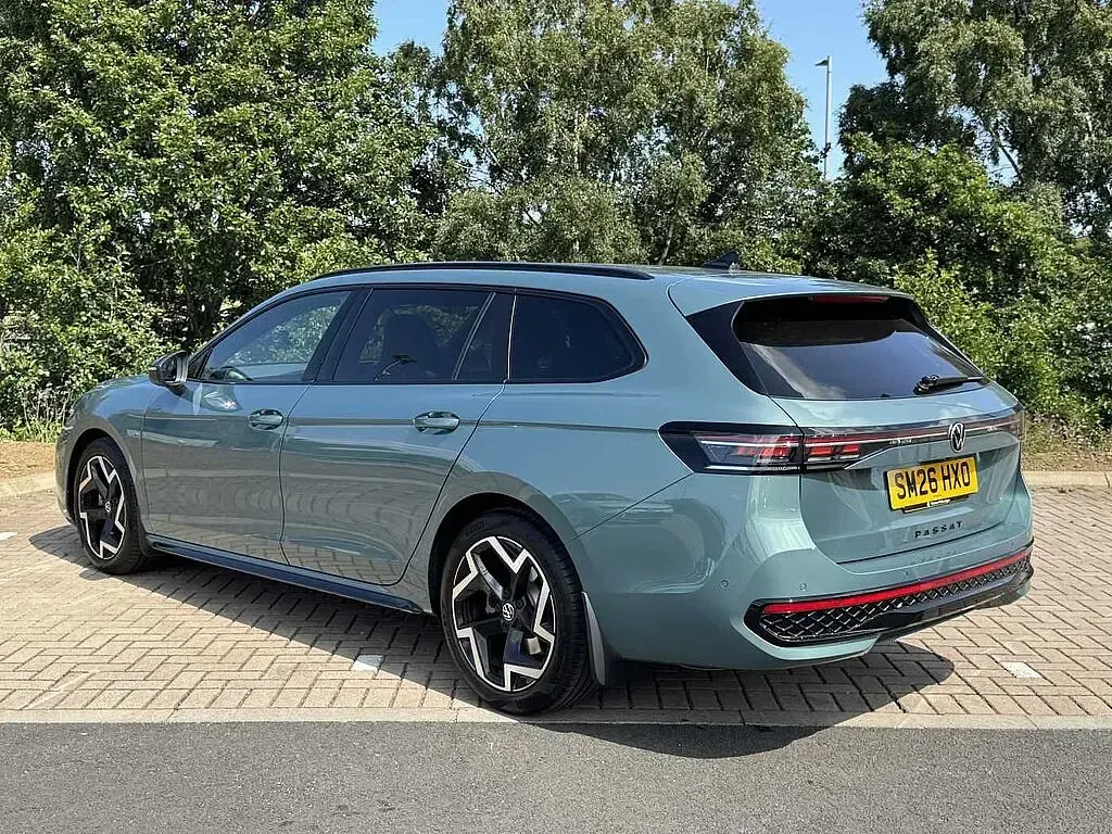 Used VW Passat 150 HP (110 kW) 2026 Estate