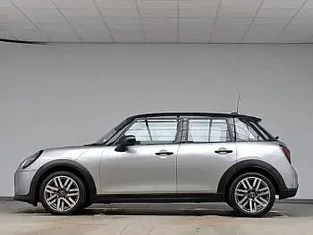Used Mini Cooper Classic 114 kW (156 HP) 2025 Silver Hatchback