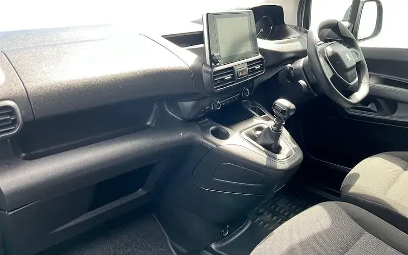 Used Peugeot Partner Premium 102 HP (75 kW) 2023 White MPV