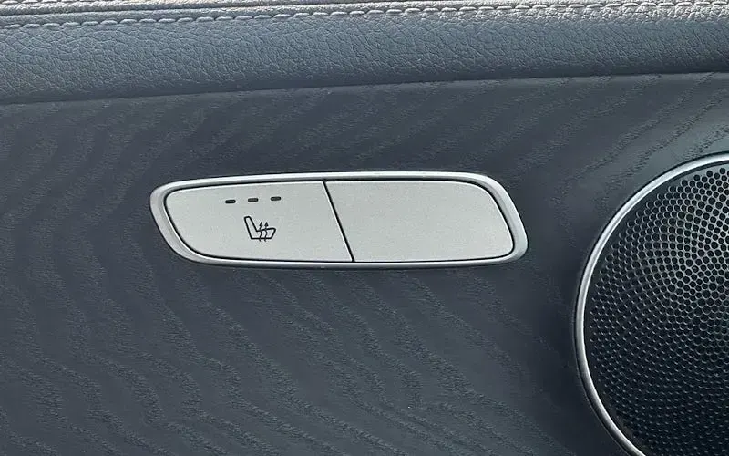 Usado Mercedes E220 AMG line 194 HP (142 kW) 2019 Coupé