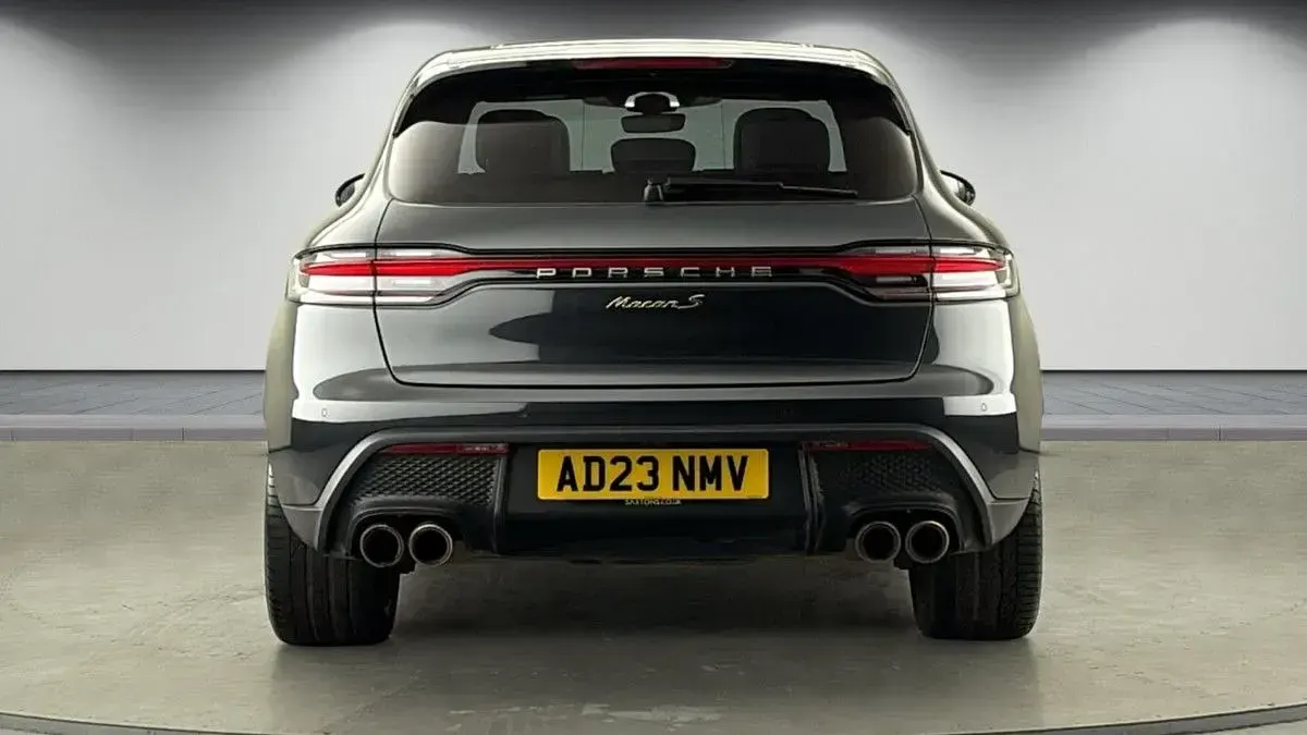 Used Porsche Macan 380 HP (279 kW) 2023 Volcano grey SUV