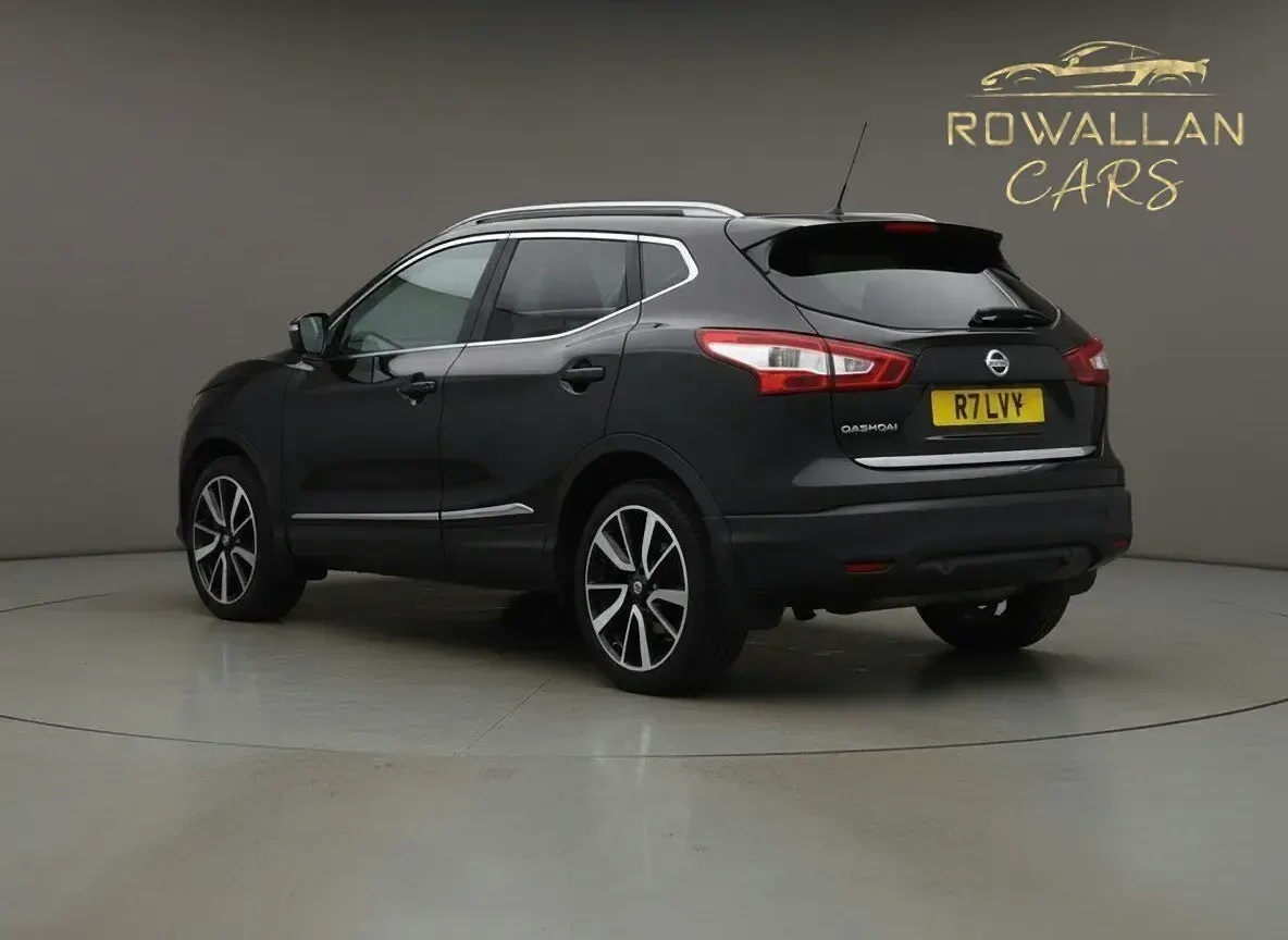 Used Nissan Qashqai Tekna 130 HP (95 kW) 2015 Black SUV