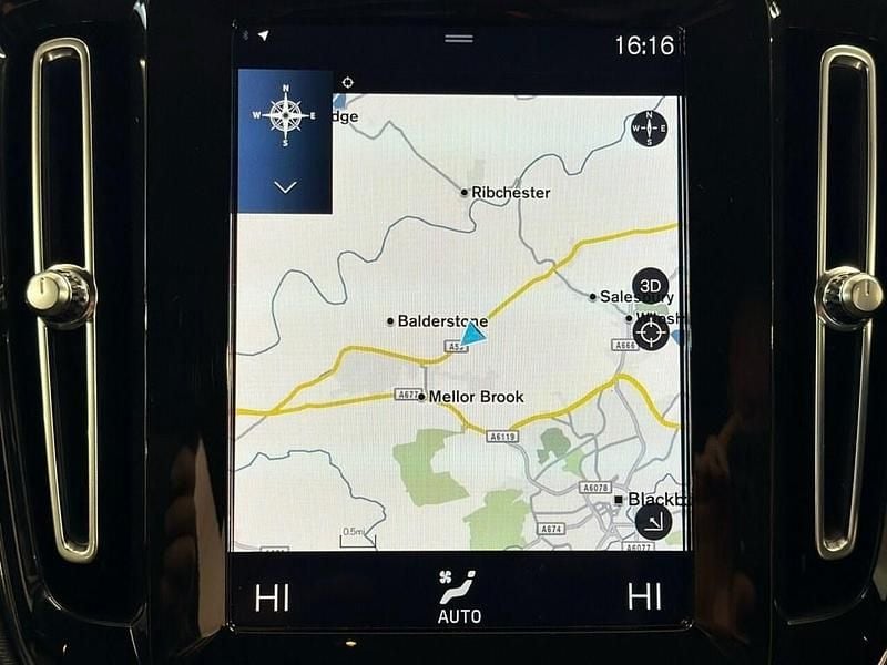 Used Volvo XC40 R-Design 200 HP (147 kW) 2020 White SUV