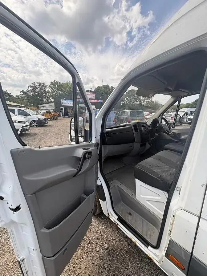 Used Mercedes Sprinter 129 HP (94 kW) 2012 White Van