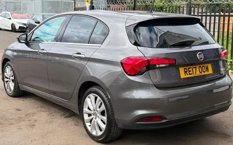 Used Fiat Tipo Lounge 120 HP (88 kW) 2021 Hatchback