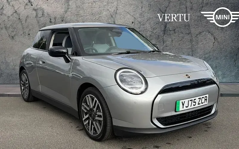 Used Mini Cooper Classic 135 kW (184 HP) 2026 Hatchback