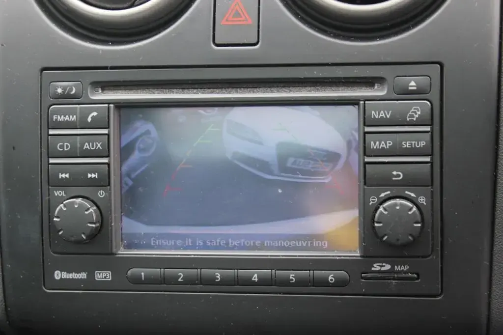 Used Nissan Qashqai +2 Tekna 2010 White SUV