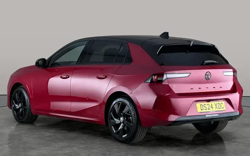 Used Vauxhall Astra 131 HP (96 kW) 2024 Red Hatchback